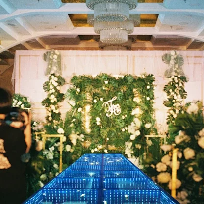 Wedding stage dance floor led panel dance room wood floor led display led name led video portable party floor with dancing light