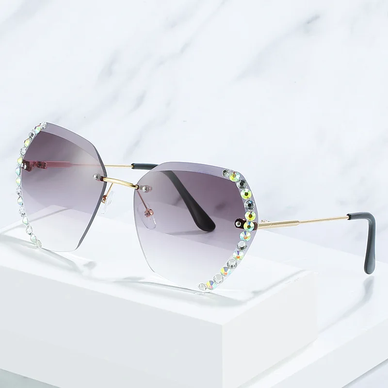 Oem China wholesale cut gradient lens big bling rimless rhinestone 2023 sunglasses women