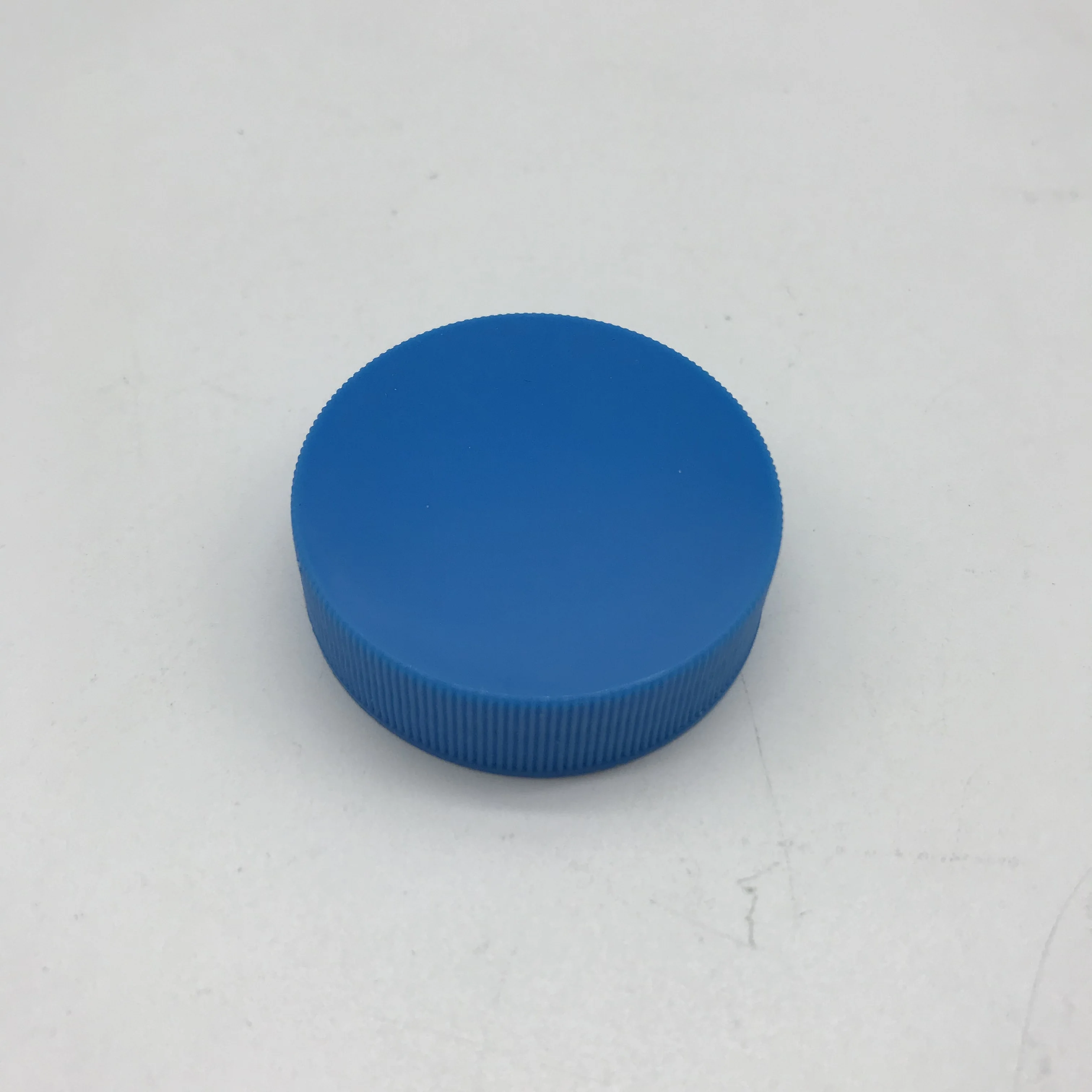 28mm 33mm 38mm Black blue plastic screw cap with ribbed finish and threaded closure for bottles