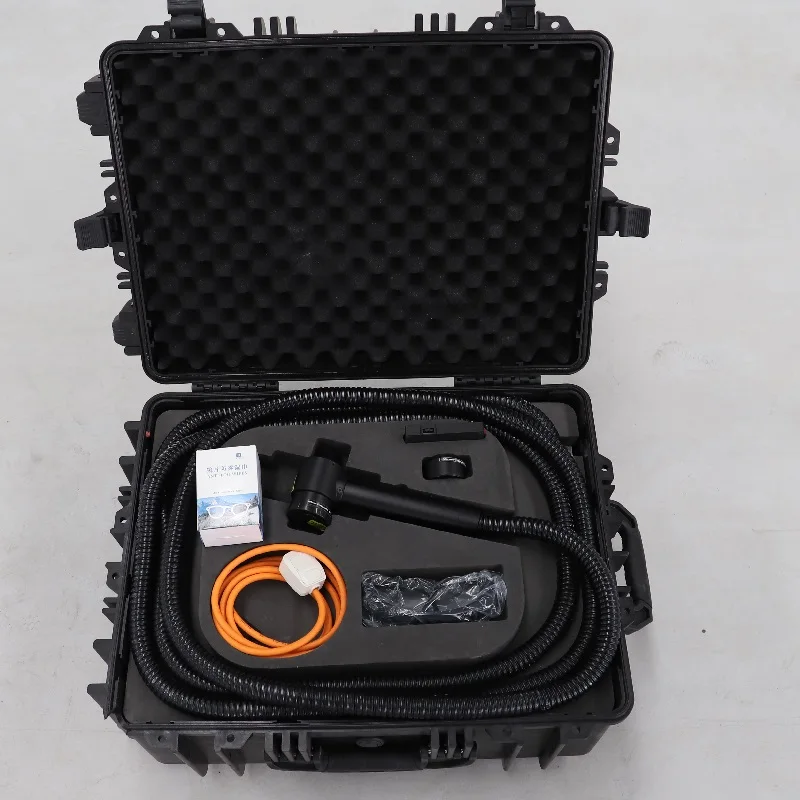 Portable mopa 100w 200w 500w laser cleaning machine handheld for rust oil removal