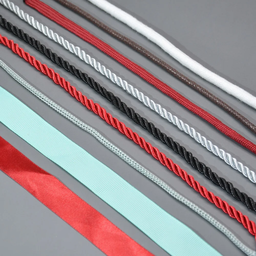 Wholesale Customized Printed Luxury Shopping Jewelry Gift Paper Bags Hand Bag Jewelry Packaging Customization Custom Craft Bags