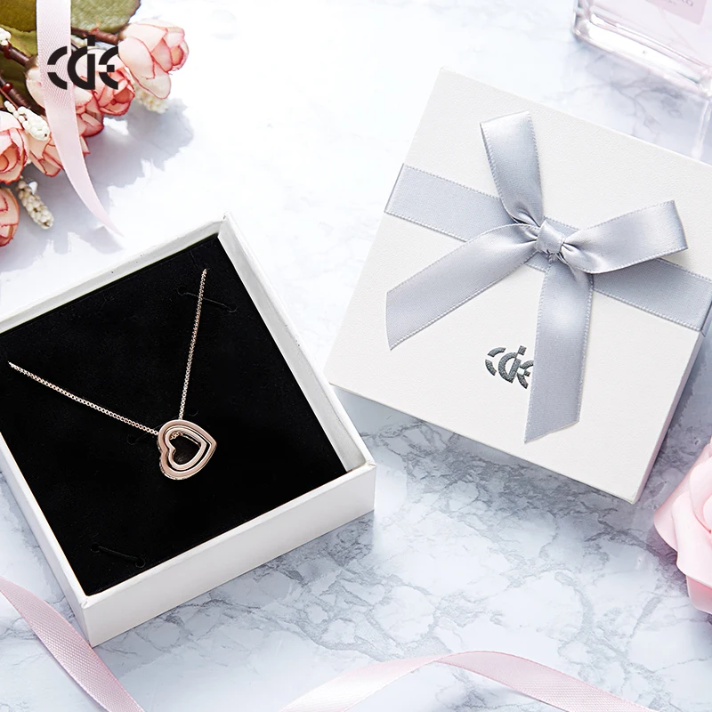 CDE P0900 Custom Jewelry Heart Shaped Gold Pendant Necklace Female Double Heart Necklace For Women