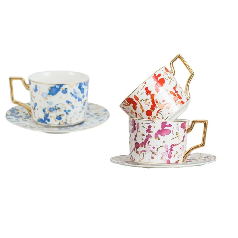 Европейские роскошные расписные золотые керамические чашки и блюдца с изображением настоящего золота, наборы арабских чашек с блюдцами, золотые чашки с ободком, оптовая продажа