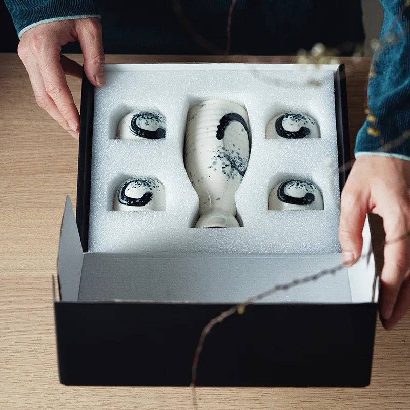 Promotional Gift Box Packing  Household Use Vintage Retro Japanese Style 5-piece Ceramic Stoneware Tea Wine Sake Cup Pot Set