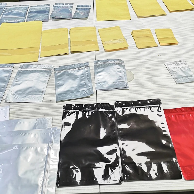 OEM ODM 10S Plastic Flower Bags Smell Proof Ziplock Mylar Bag Packaging