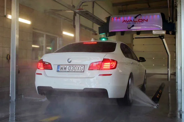 Durable and energy-saving  German water pump water cycleautomatic  washer vacuum cleaner Car wash machine for gas station