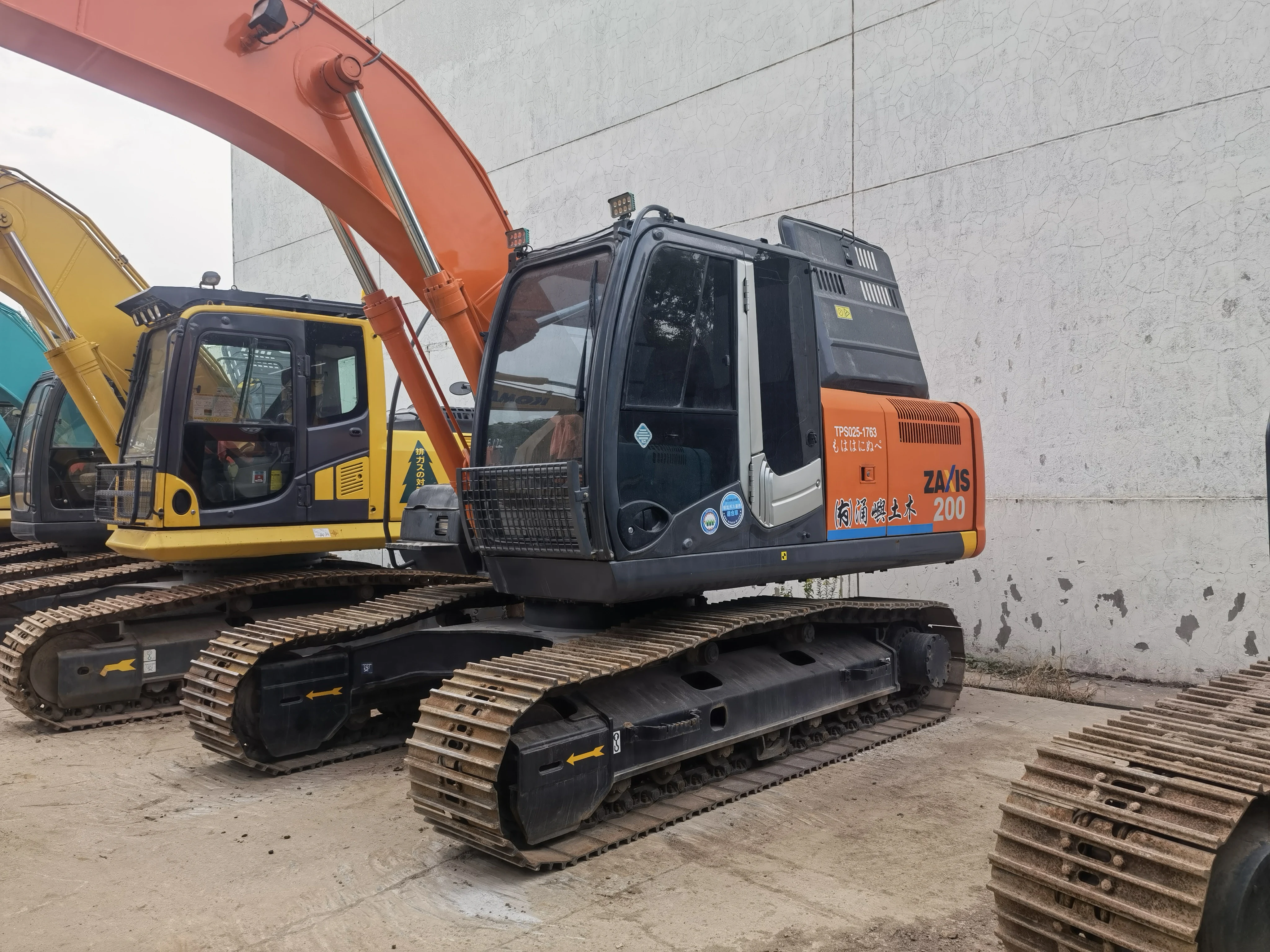 Japan second Hit Hitachi ZX200-3 экскаватор 20ton ZX200 для продажи