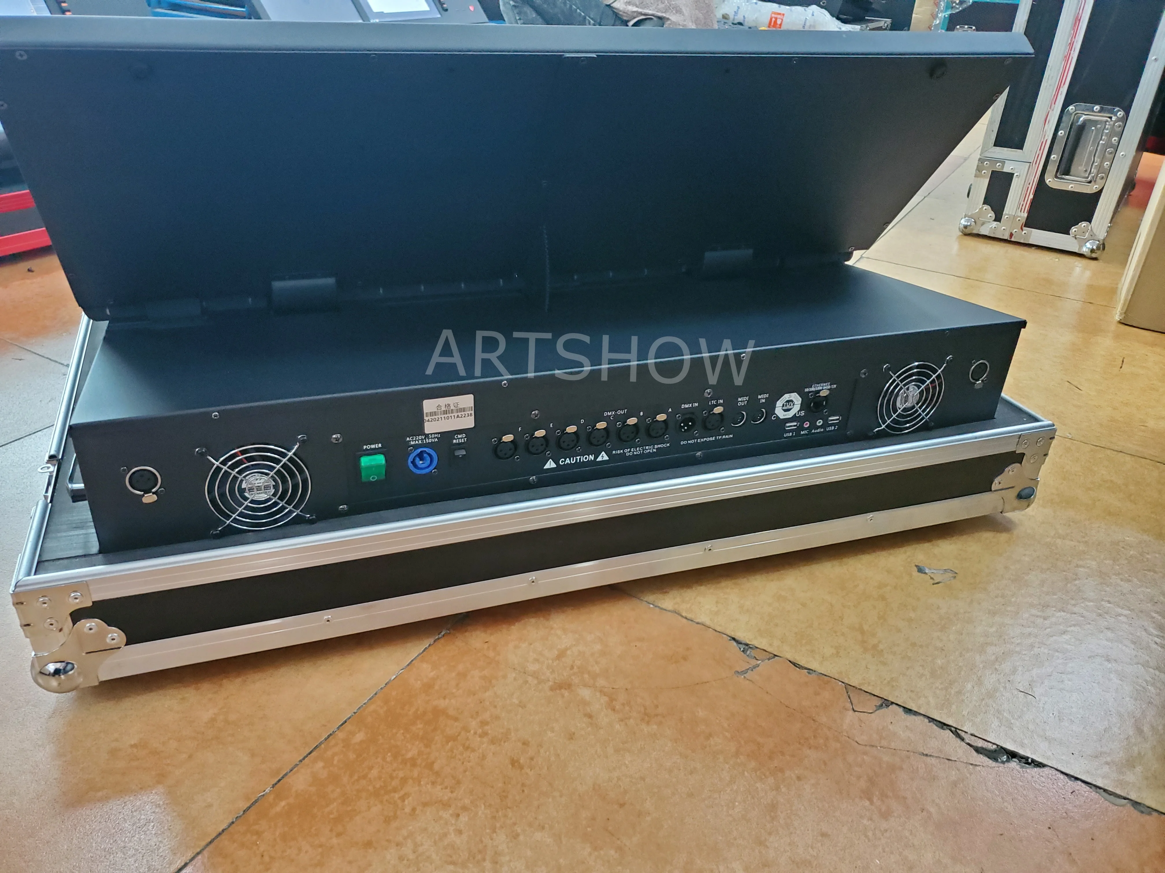 Professional stage lighting DMX controller grand ma 120G SSD/ CORE I7 CPU 8G RAM Grand MA2 console dmx512 with flight case