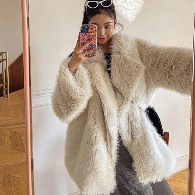 Factory wholesale custom spot Fashion Winter Fake Fur Coats Women Faux fur luxury women Pure colour wool short style fake fur