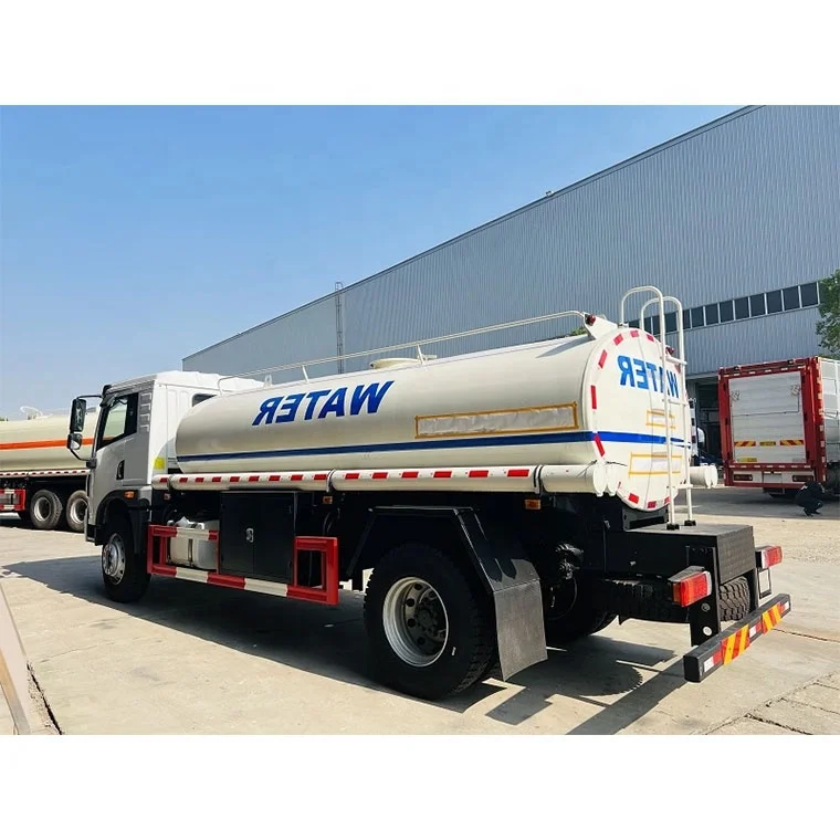 FAW 3000 Gallon New 8000 Liter Drinking Water Road Tanker Water Tank Truck for Sale Factory Price