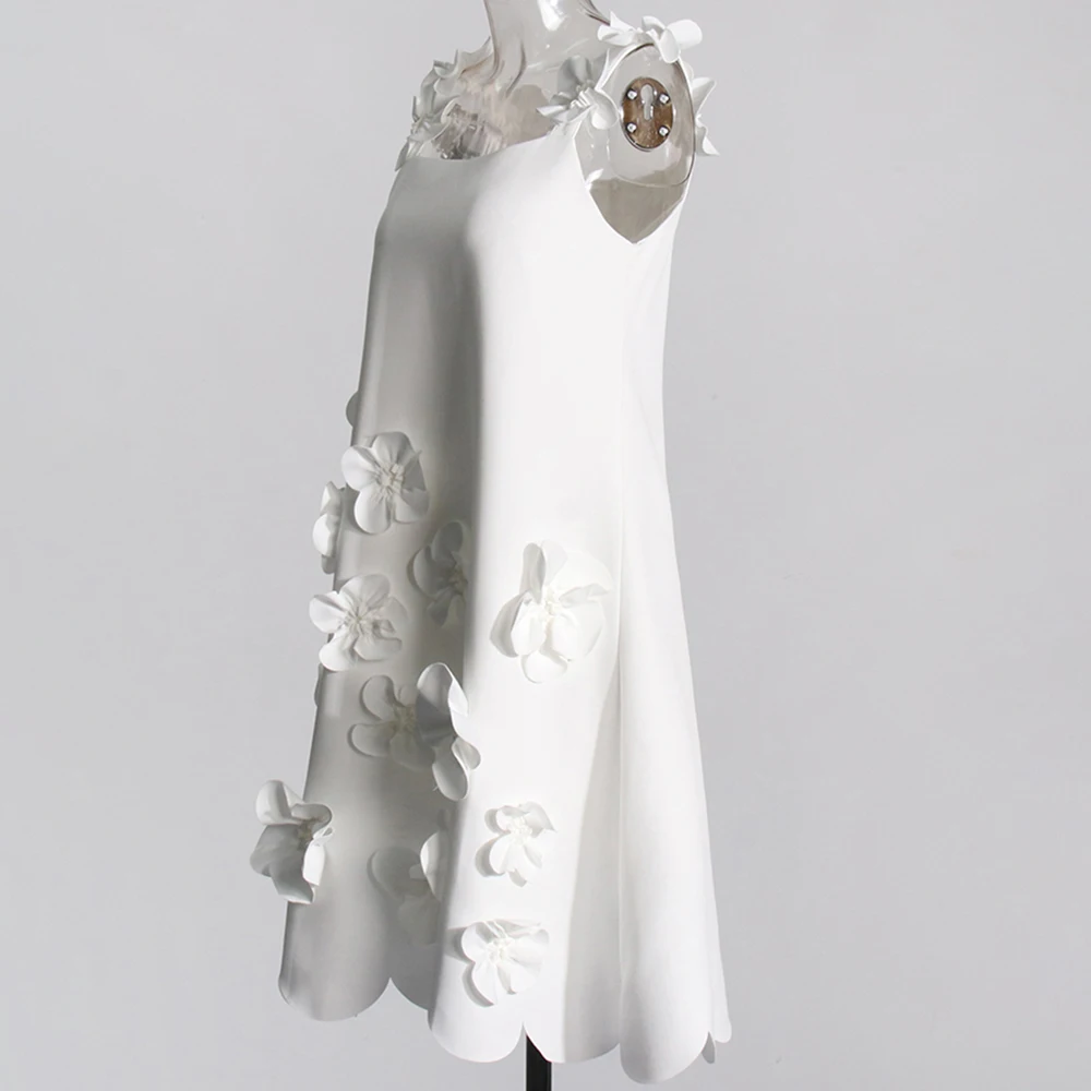 TWOTWINSTYLE Elegant Temperament Three-Dimensional Flower Design High-Grade Sexy Solid Color Halter A-Line Dress