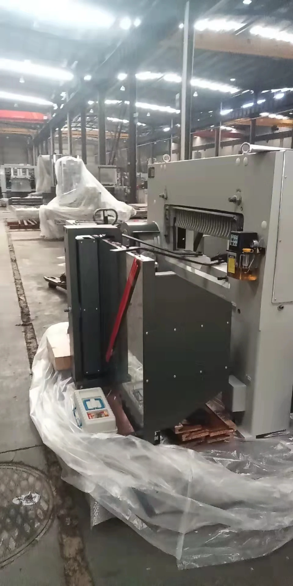 QZK-1150M7 High-speed Dual Liquid Pressure Gas Automatic Programmable Hydraulic Cutter Paper Cutting Machine with Sensor Alarm