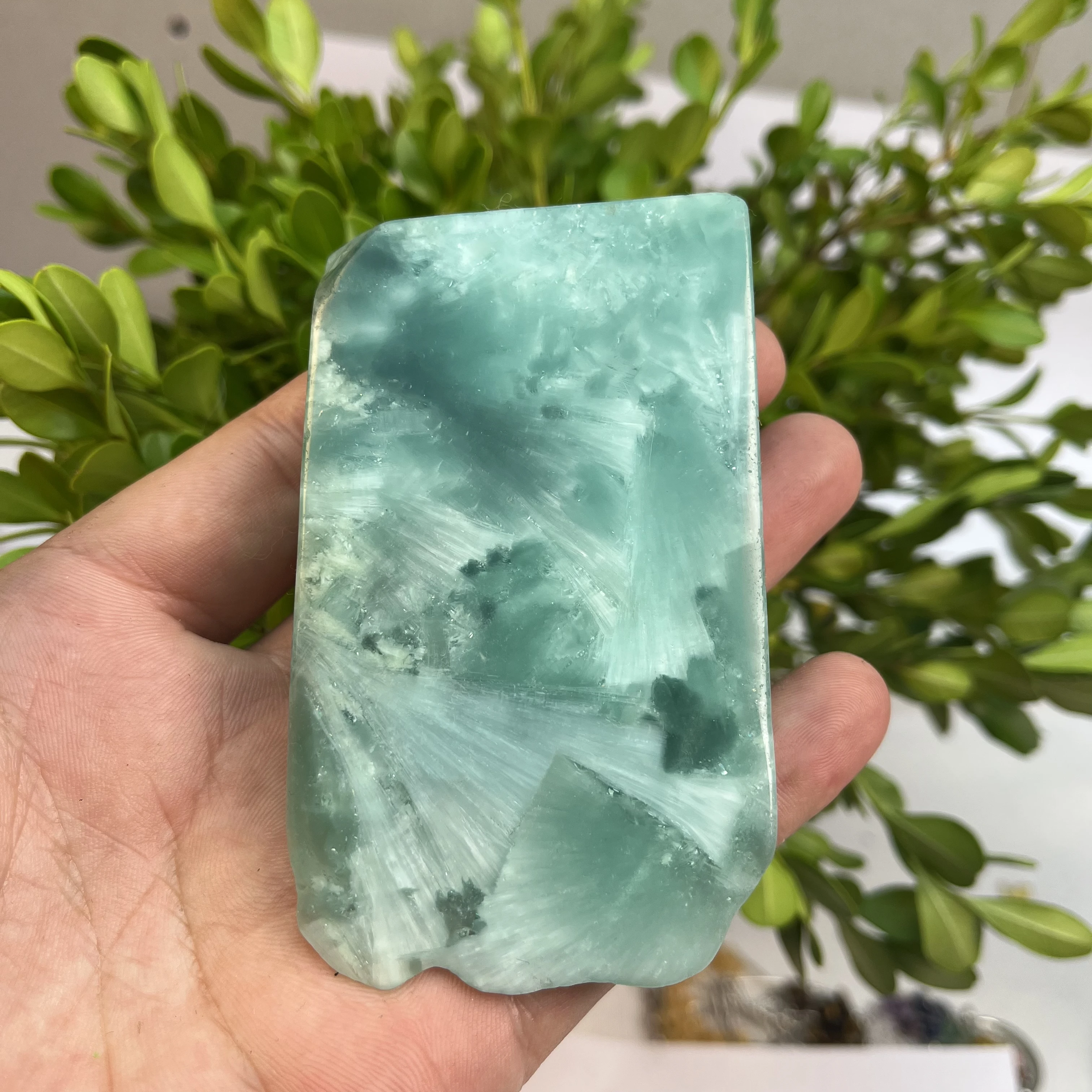 Factory Price Wholesale Natural Healing Stone Larimar Raw Stone Slice For Home Decoration