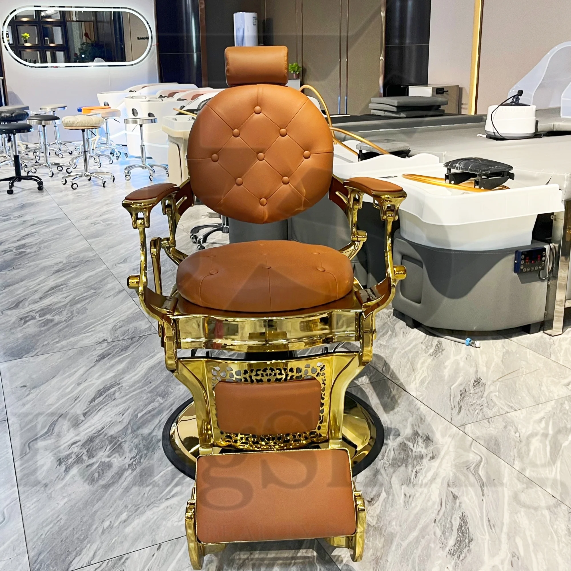 Heavy Gold Classic Barber Armchair Padded Antique Salon Furniture Vintage Barber Chair Salon Chairsalon Styling Chairs