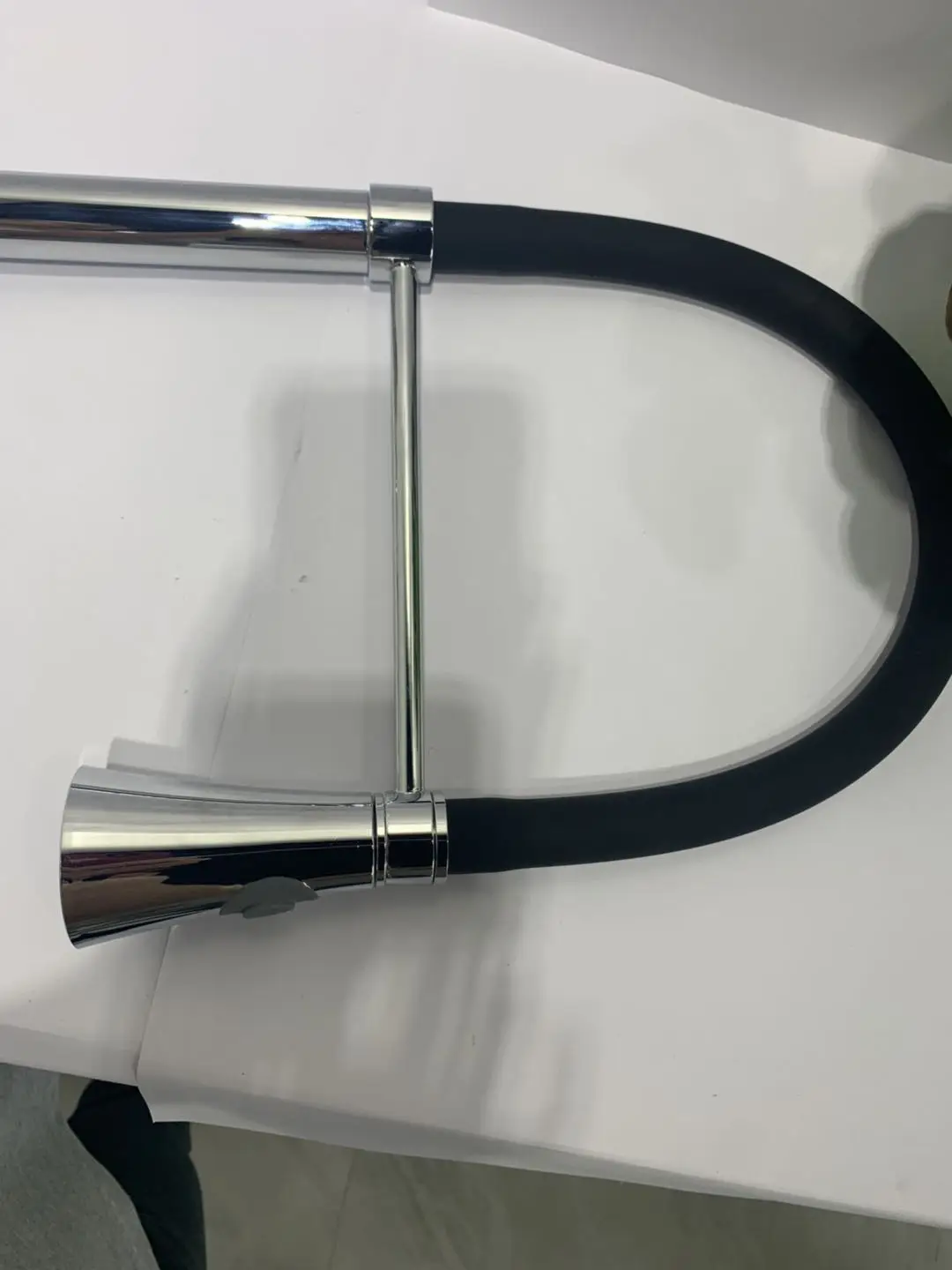 Good Quality UK Style Standard Long Neck Touch Sense Silicone Hose Kitchen Faucet Brass CE Chrome Modern Contemporary Ceramic