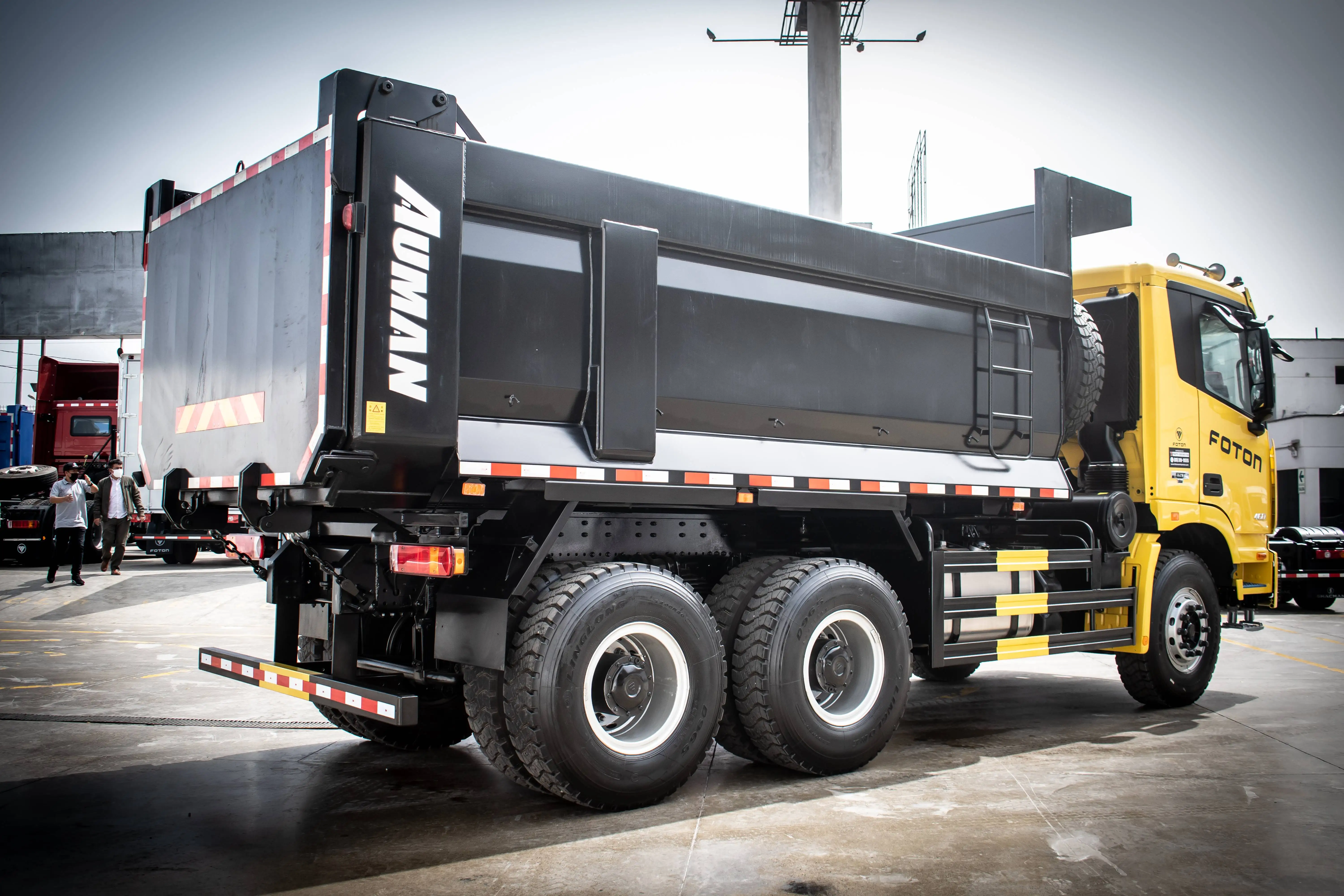 LFH light cargo  Heavy foton Dump Truck used  6*4  40 ton  tipper  truck  460hpTransportation of ston  Mineral