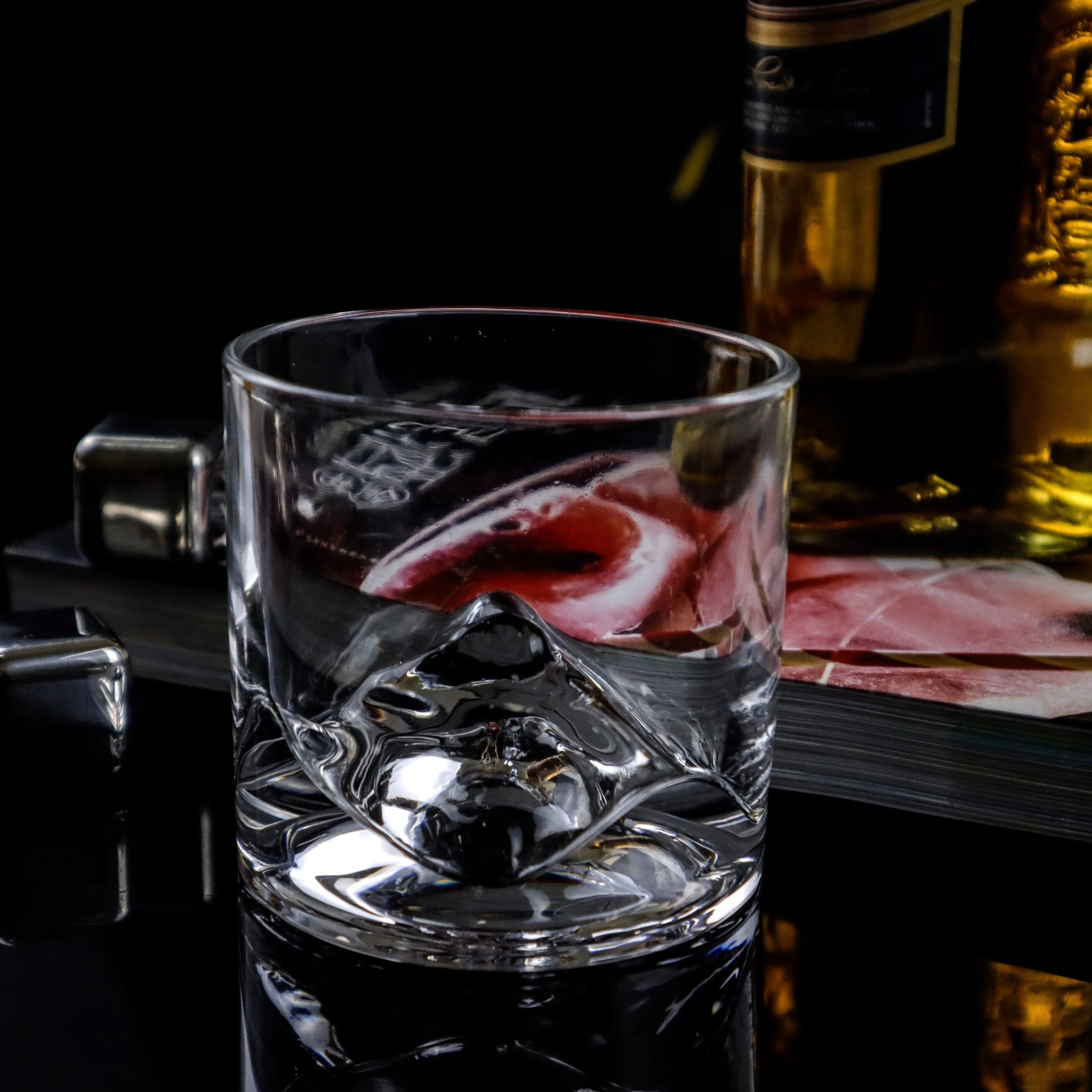 Creative Whisky Cup Crystal Whiskey Glasses Heavy Custom Mountain Base Whiskey Glass