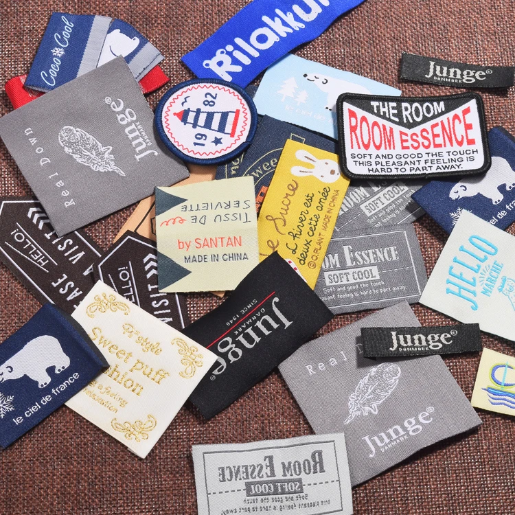 Китайский производитель Роскошная Одежда с тиснением тканая этикетка для одежды частная