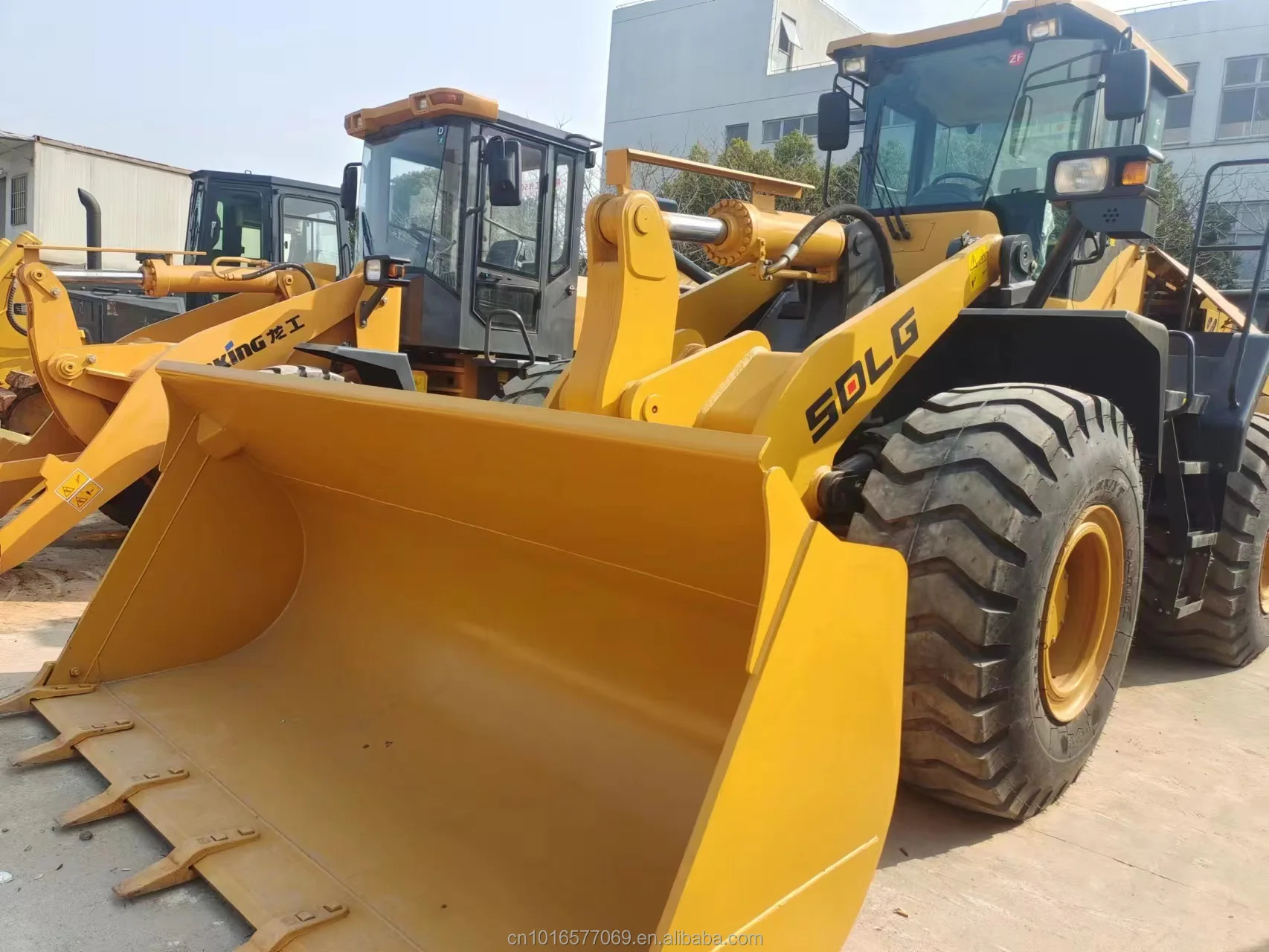 Shandong Lingong Front End Loader Heavy Duty Chinese Large Articulated  Wheel Loader  SDLG LG956L Used Loaders