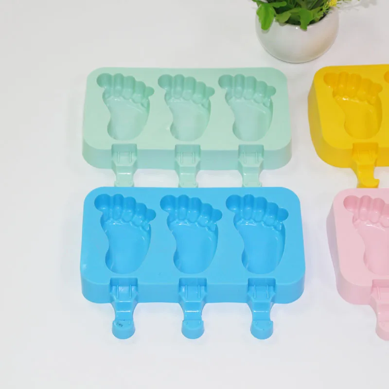 Ice Cube Trays with Lids Silicone Ice Cube Mold Easy Release Small Square Ice Tray Cavities Food Grade Stac