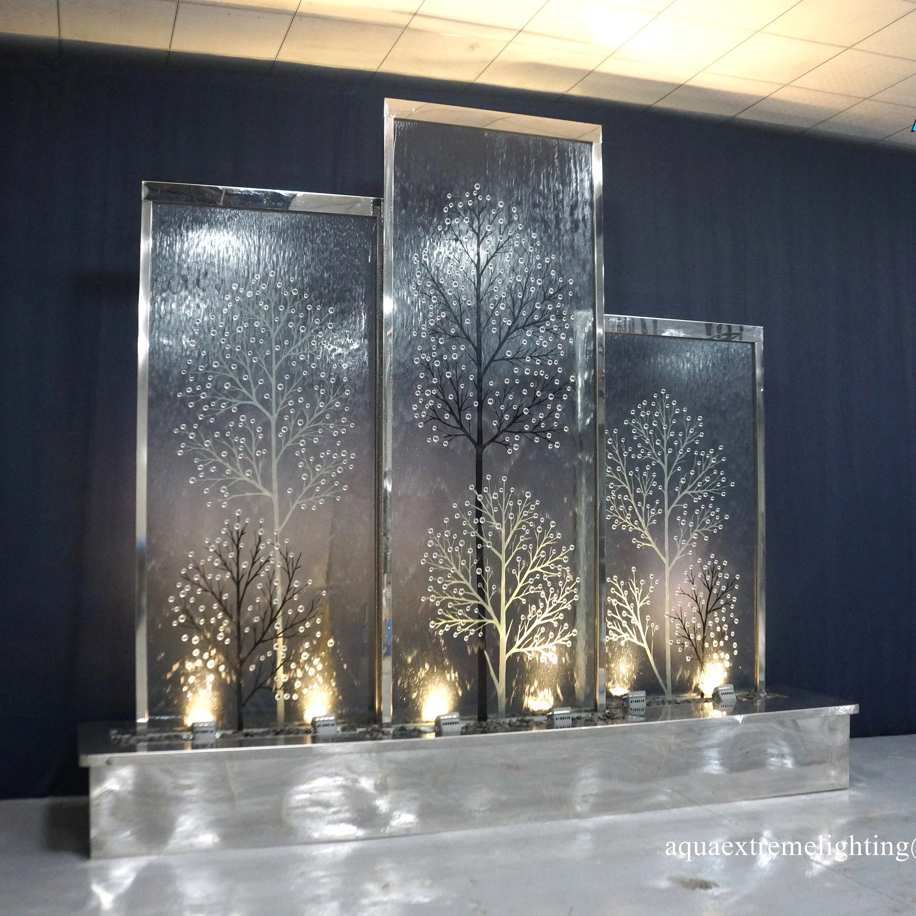 Hot Sale Luxury Intelligent Glow Waterfall Water Fountain Wall Art Water Feature Landscape For Indoor and Outdoor