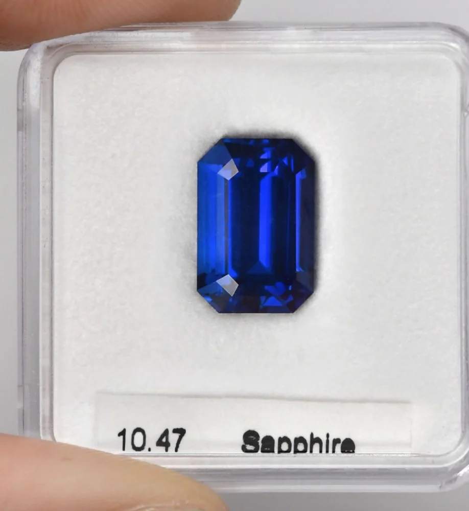 Luxury Gems Royal Blue Sri Lankan Sapphire Emerald Cut Shape Ceylon Sapphire Gemstone Loose Gemstone Precious Gemstone Price