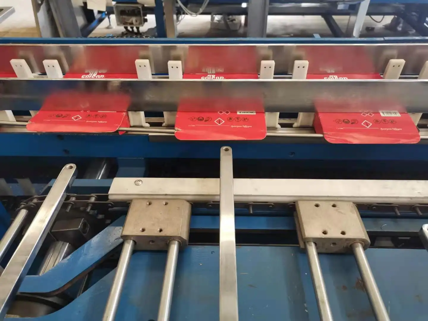 China Manufacturers fully Automatic Facial Mask Bag Cartoning Machine
