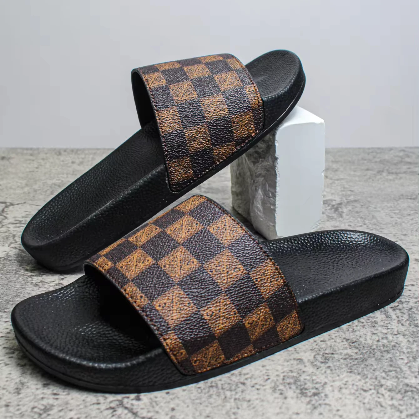 Индивидуальный логотип Chaussures Pour Hommes Chinelo слайд пляжный бассейн ПВХ шлепанцы для мужчин