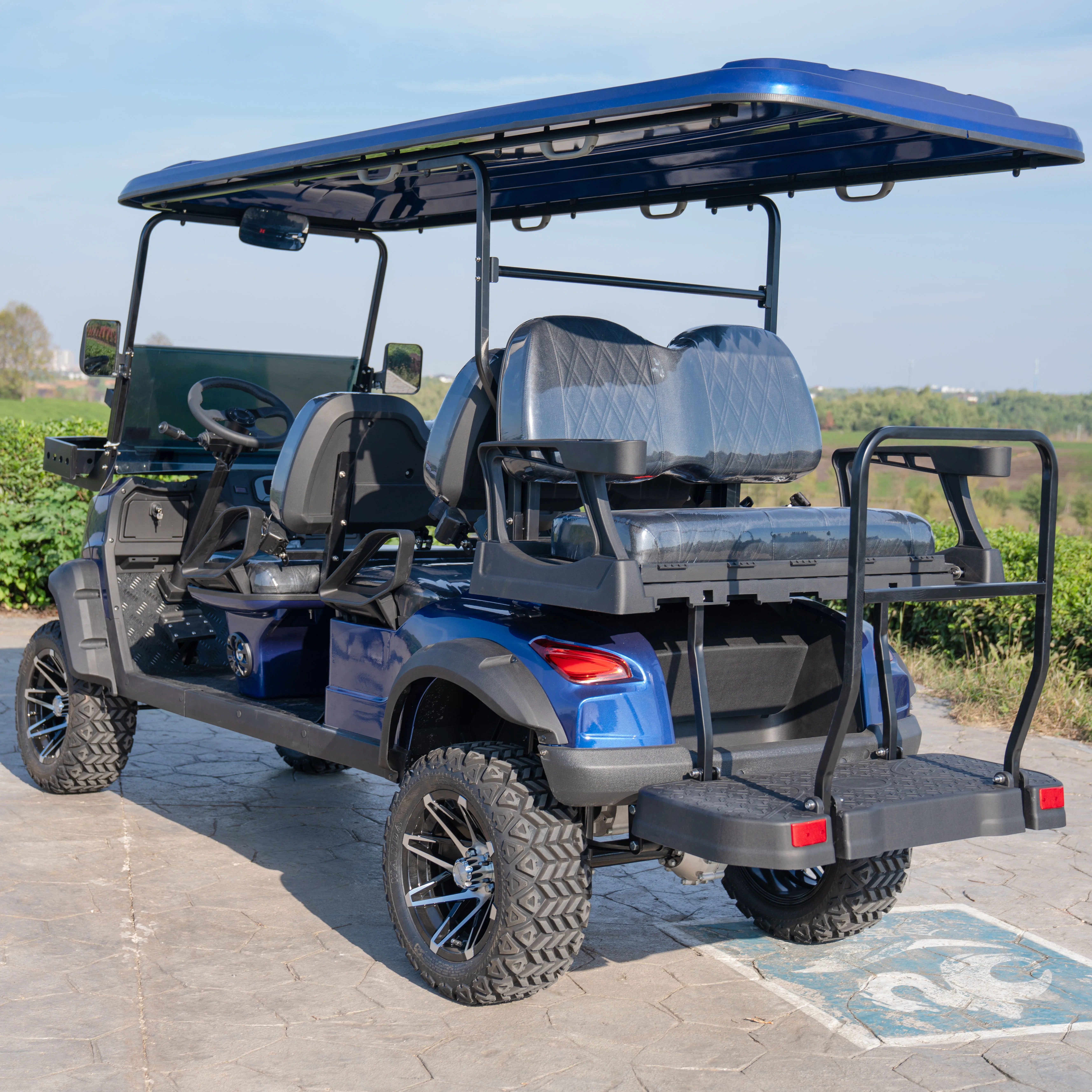 Customized Color Golf Carts Retro Blue Lead Acid Batteries For Electric Golf Carts With Seat Belts