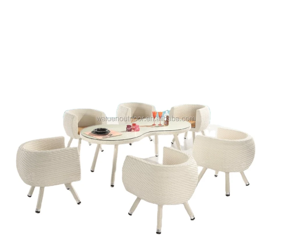 Поли ротанговая уличная мебель, белый стул и круглый обеденный стол со стеклянной крышкой