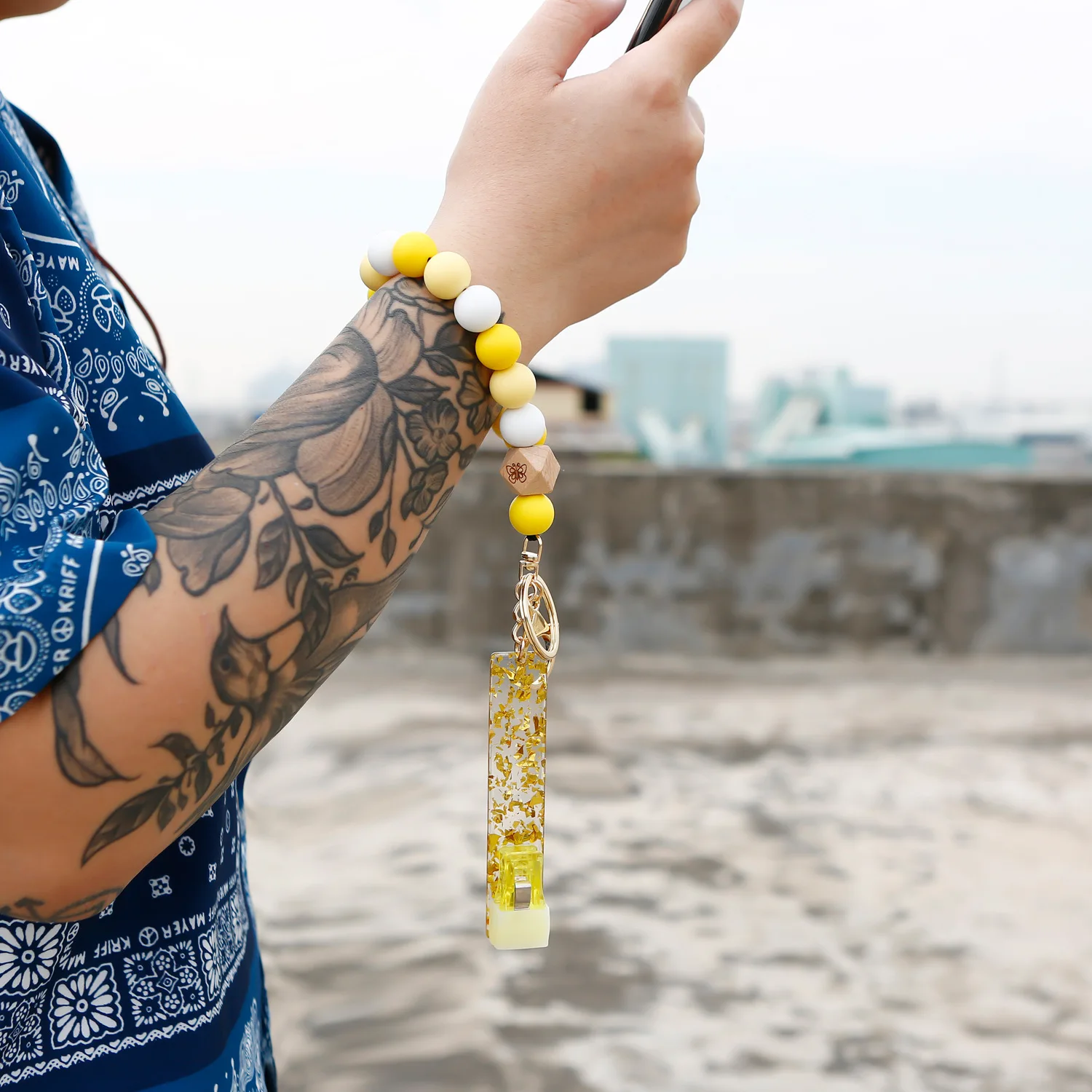 keyring ATM Non-contact Card Extractor Long Nail Card Picker Keychain Silicone Bead Bracelet Credit Card Grabber Keychain