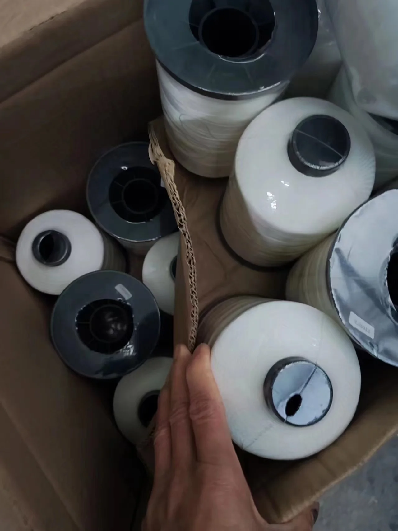 High Strength Top Sewing Thread Nylon Sewing Thread Tex 70 With High Tenacity Mattress Thread 210D/3  1kg per spool