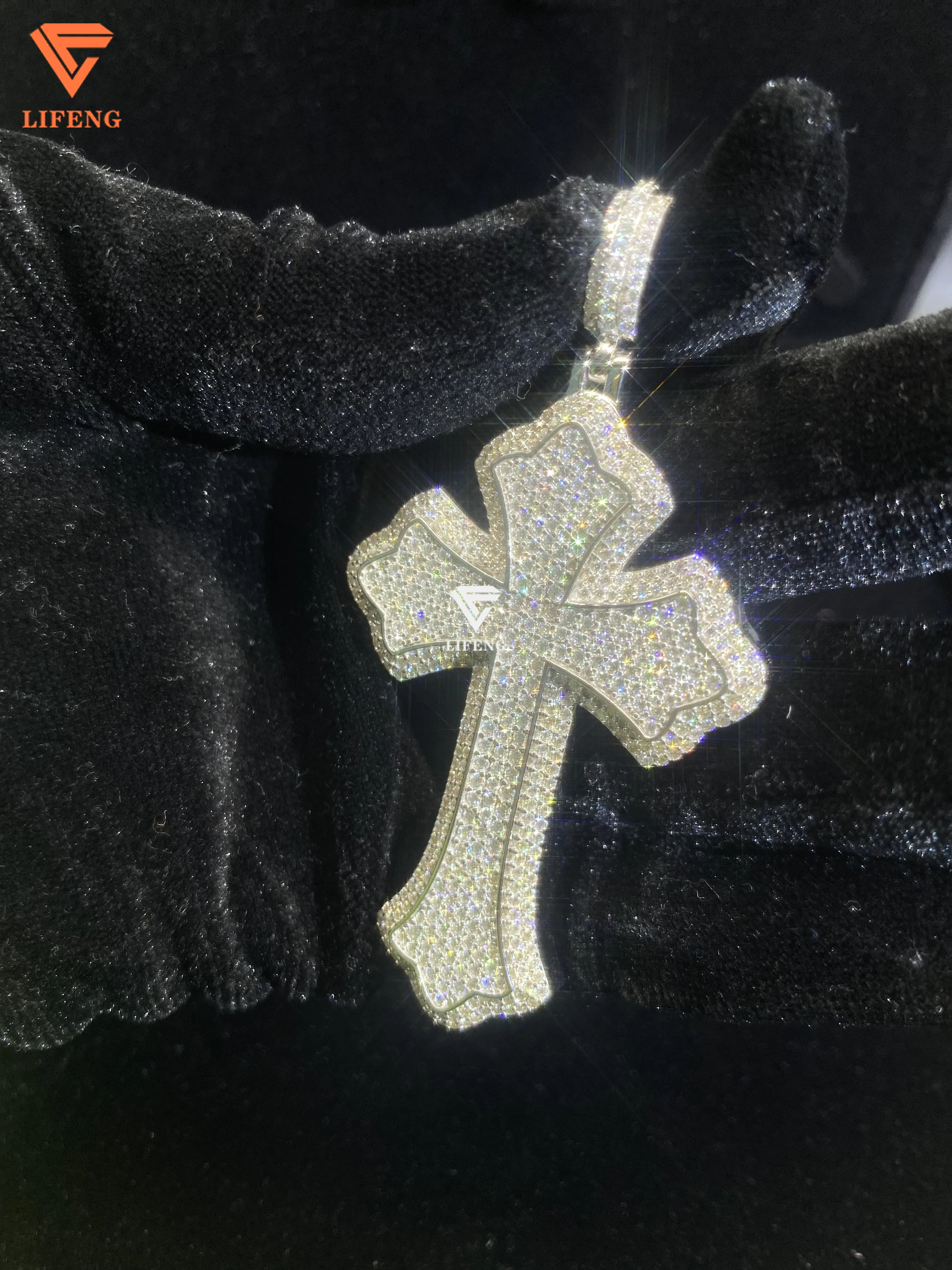Custom VVS Moissanite Cross Pendant 925 Sterling Silver with 18K White Gold Plating Excellent Cut Diamond for Men Fine Jewelry
