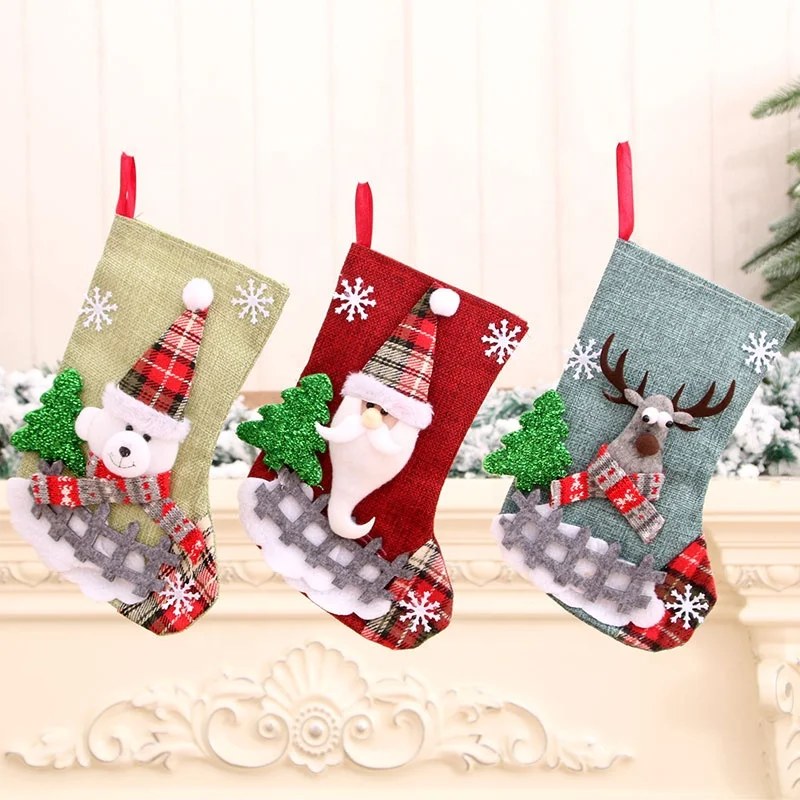 New linen medium Christmas socks Santa Claus Christmas decorations Christmas gift bag in socks
