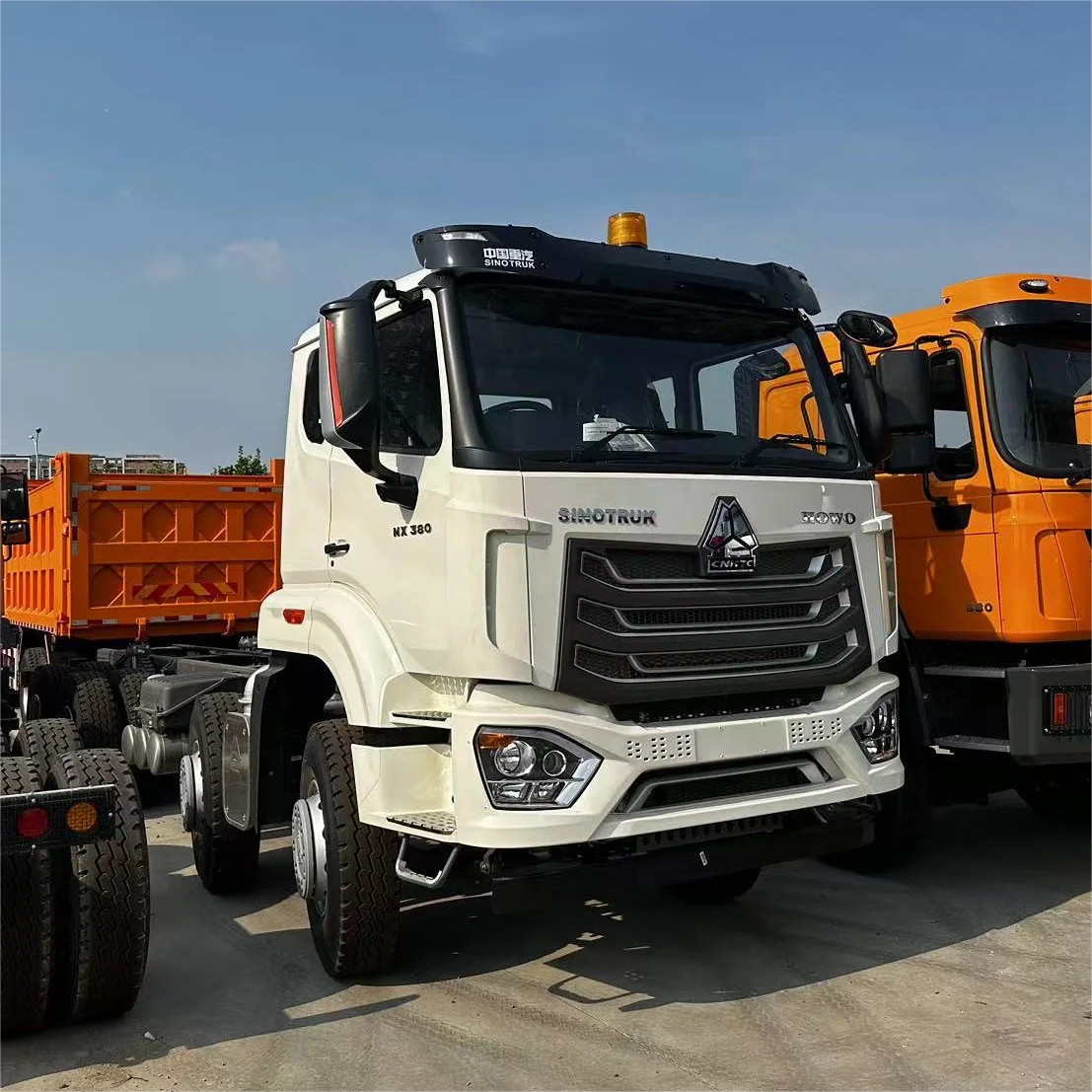 Brand New Sinotruk HOWO NX Tractor head Truck 6X4 Tractor Trucks with 380 430 HP Tractor Trailer Truck price