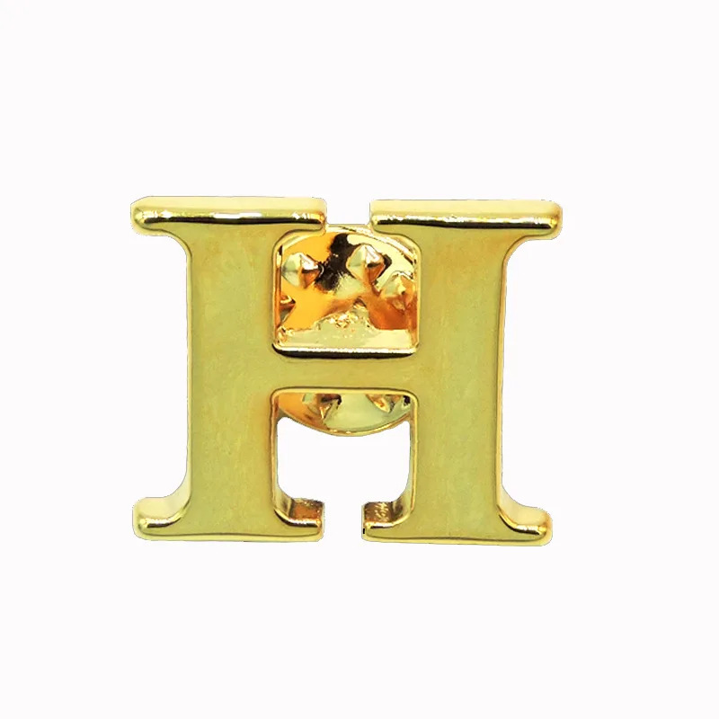 Wholesale cheap price high quality gold plated English letters alphabet brooch metal lapel pins