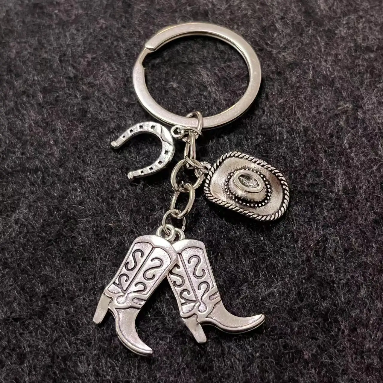 2024 Wholesale Grassland Grazing Lucky Key Chain Cowboy Hat Boot Horseshoe Keychain