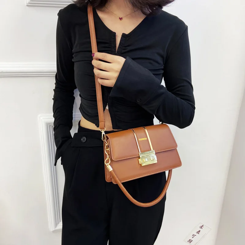 Small Classic Fashion Female Shoulder Bag Wide Straps Flap Crossbody Bags for Women 2023 Trend Simple Handbag Designer Bag