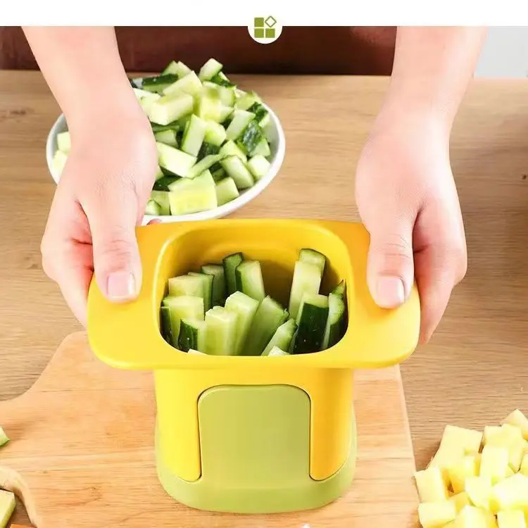 Wholesale Free Hands And Convenient Kitchen Gadgets Slice Artifact Fruit Banana Slicer Banana Slicing Knife