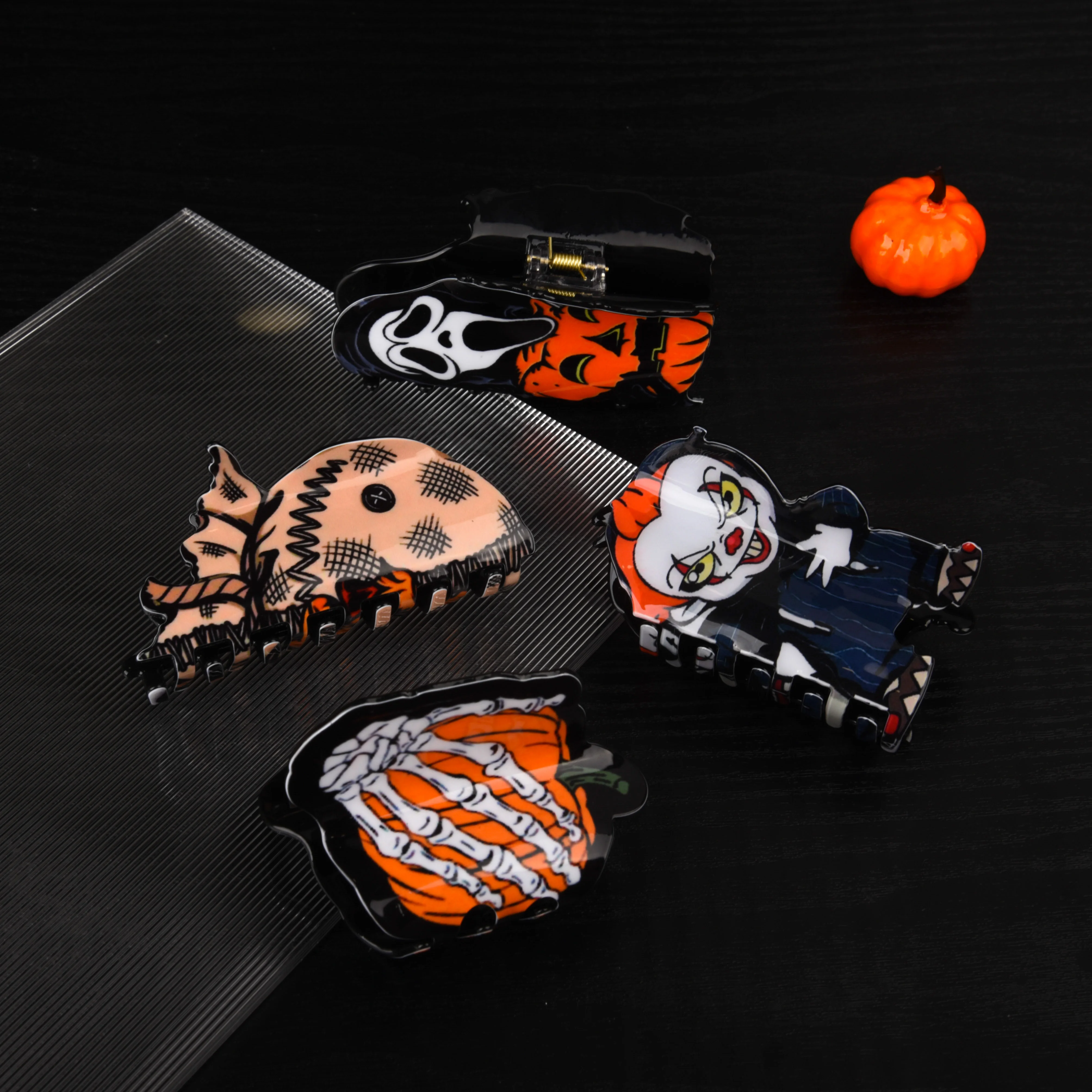 YJL Halloween Ghost Face Characters Print Halloween Cool Design Girls Clip Festival Hair Claws PVC Hair Claw Clips