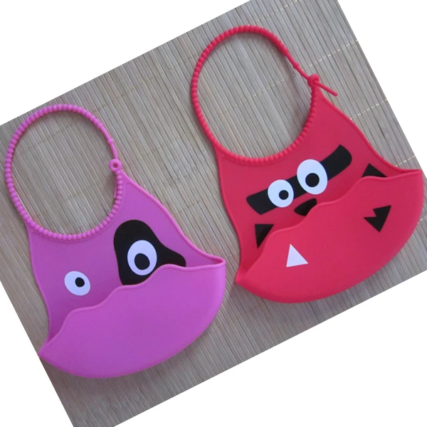 New cute cartoon Non-toxic soft waterproof washable baby silicone bibs
