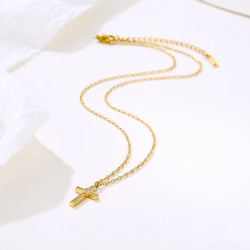 18K Stainless Steel Fine Jewelry Cubic Zircon Mosaic Design Cross Pendant Jewelry Christian Faith Necklace