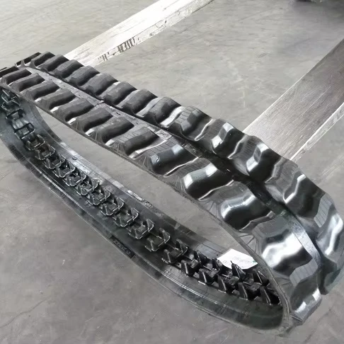 Excavator rubber track 180*72