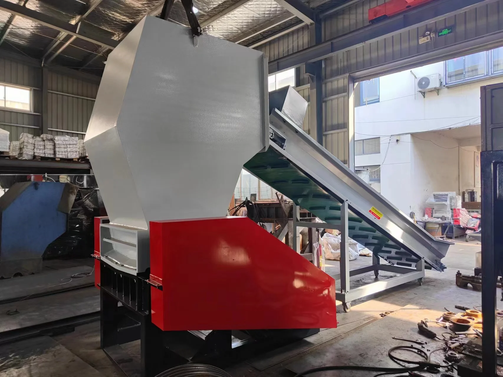 Exclusive drum plastic crusher machine winding film Motor 45KW plastic drum crusher machine