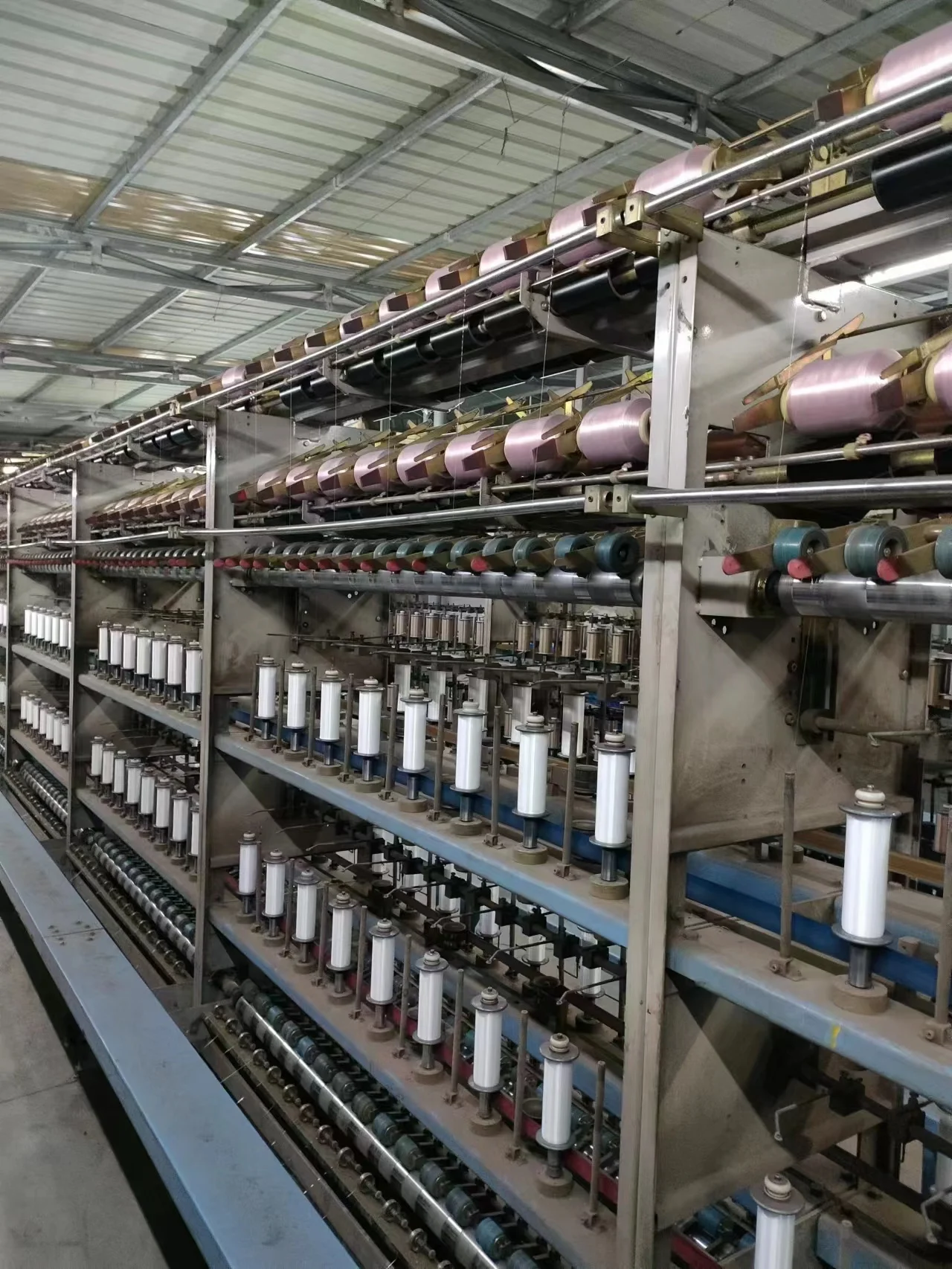 Wholesale Machine embroidery thread MS-TYPE 150D 300D EMB thread knitting Colorful Metallic Yarn for Embroidery