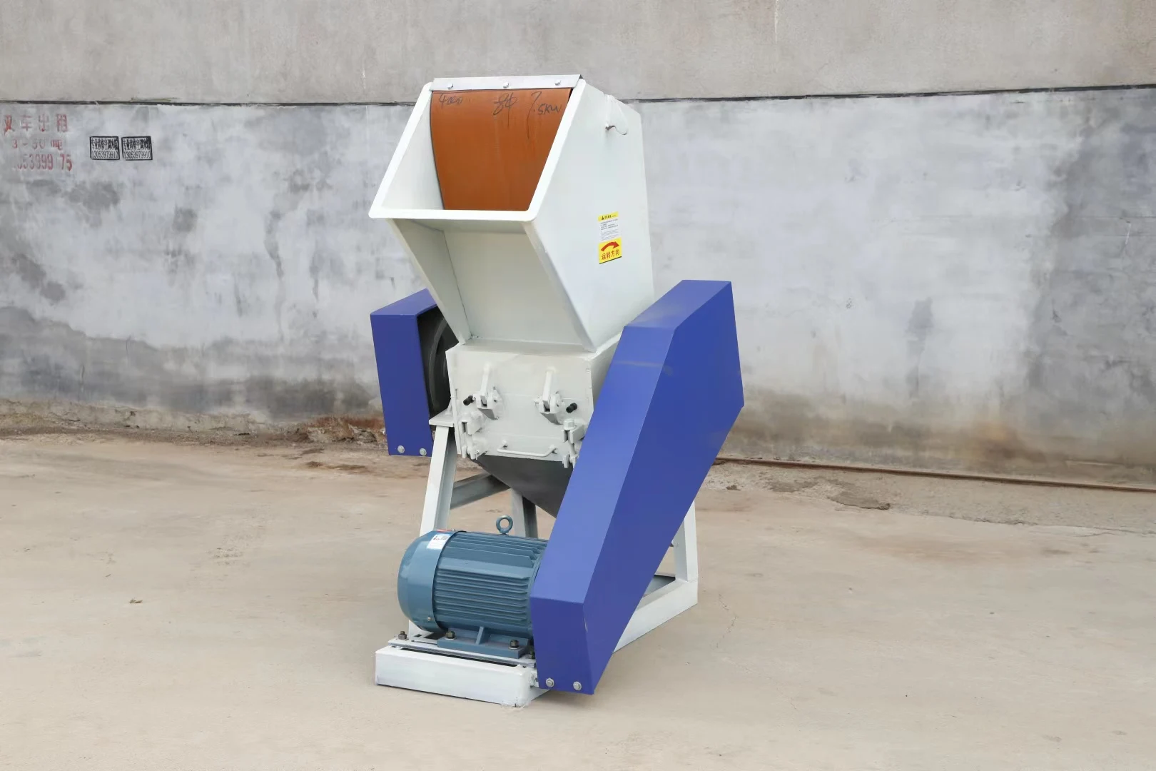 CRUSHER 400 PIC01.jpg