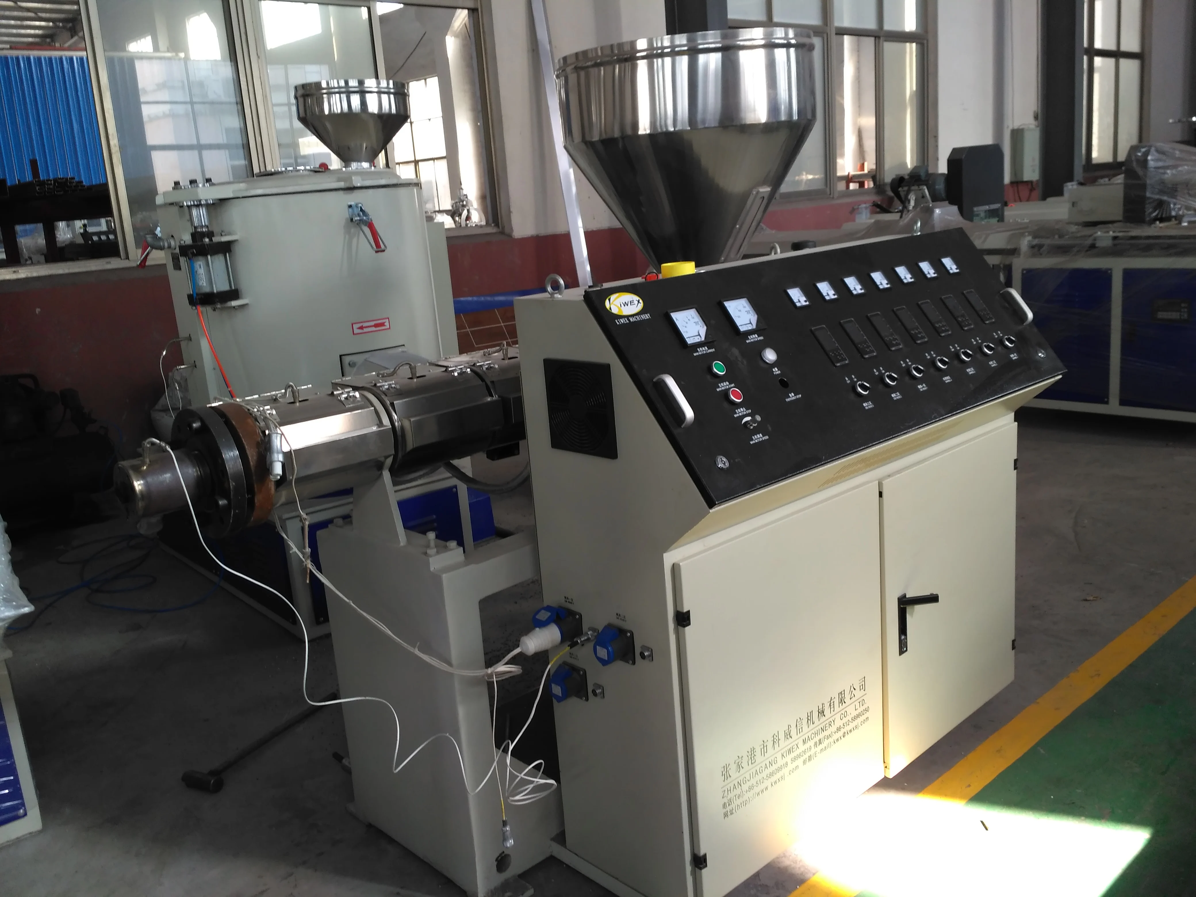 Single screw small extrude single screw SJ65 pelleting extruder machine production line price