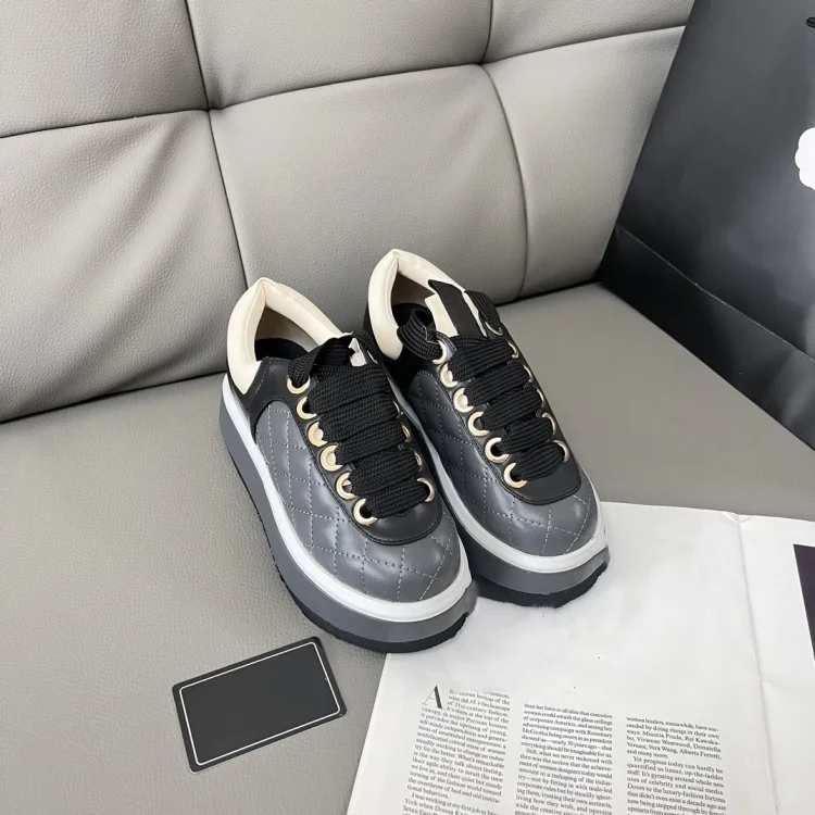 Женские кожаные кроссовки на толстой подошве