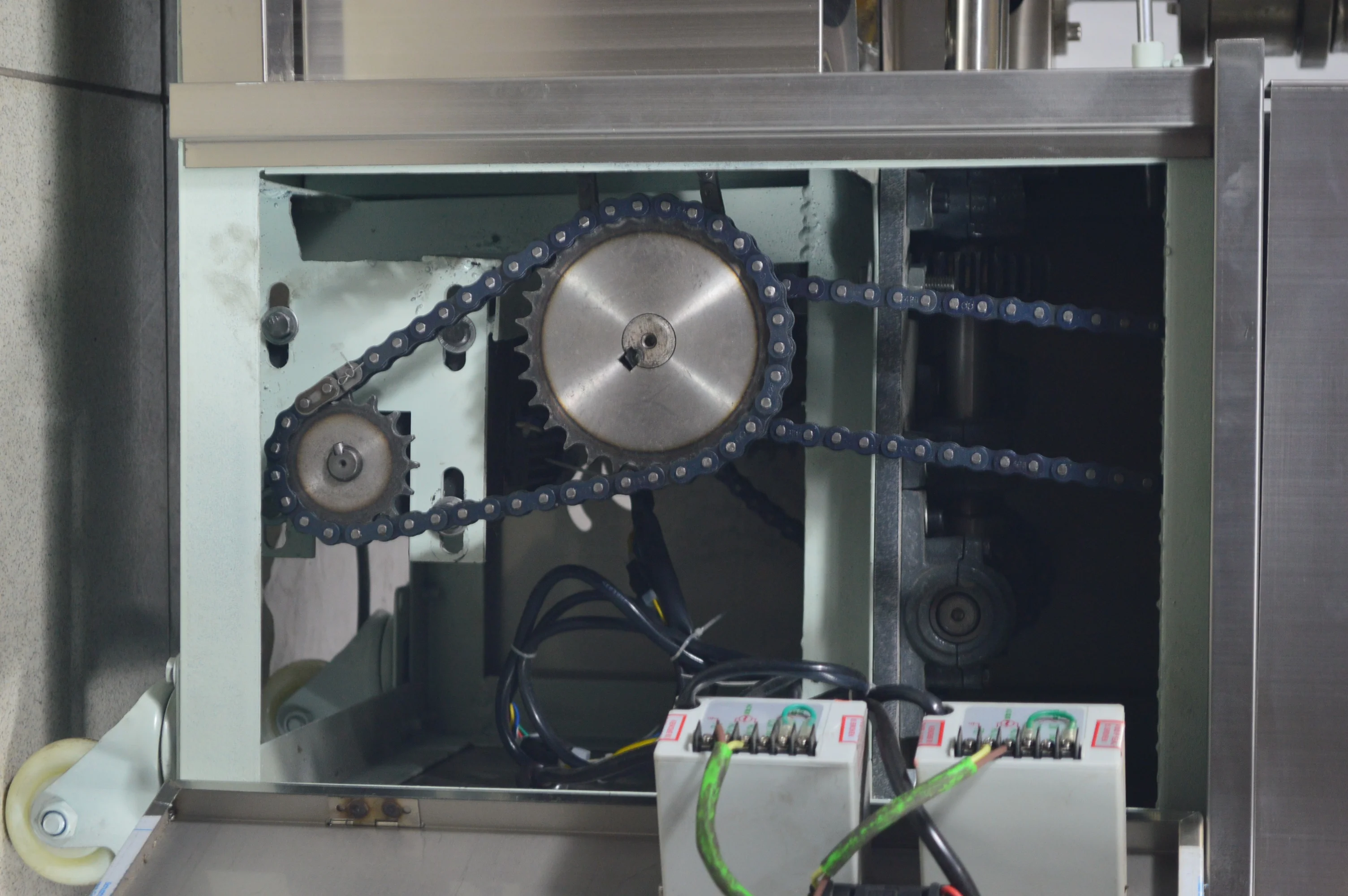  110 В дешевая коммерческая машина для производства пельменей индийская самоза кондитерские изделия США