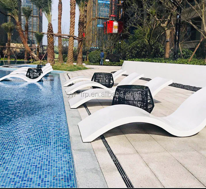 
Outdoor fiberglass sun lounger pool chair in pool water lounge bed deck chaise lounger for garden 